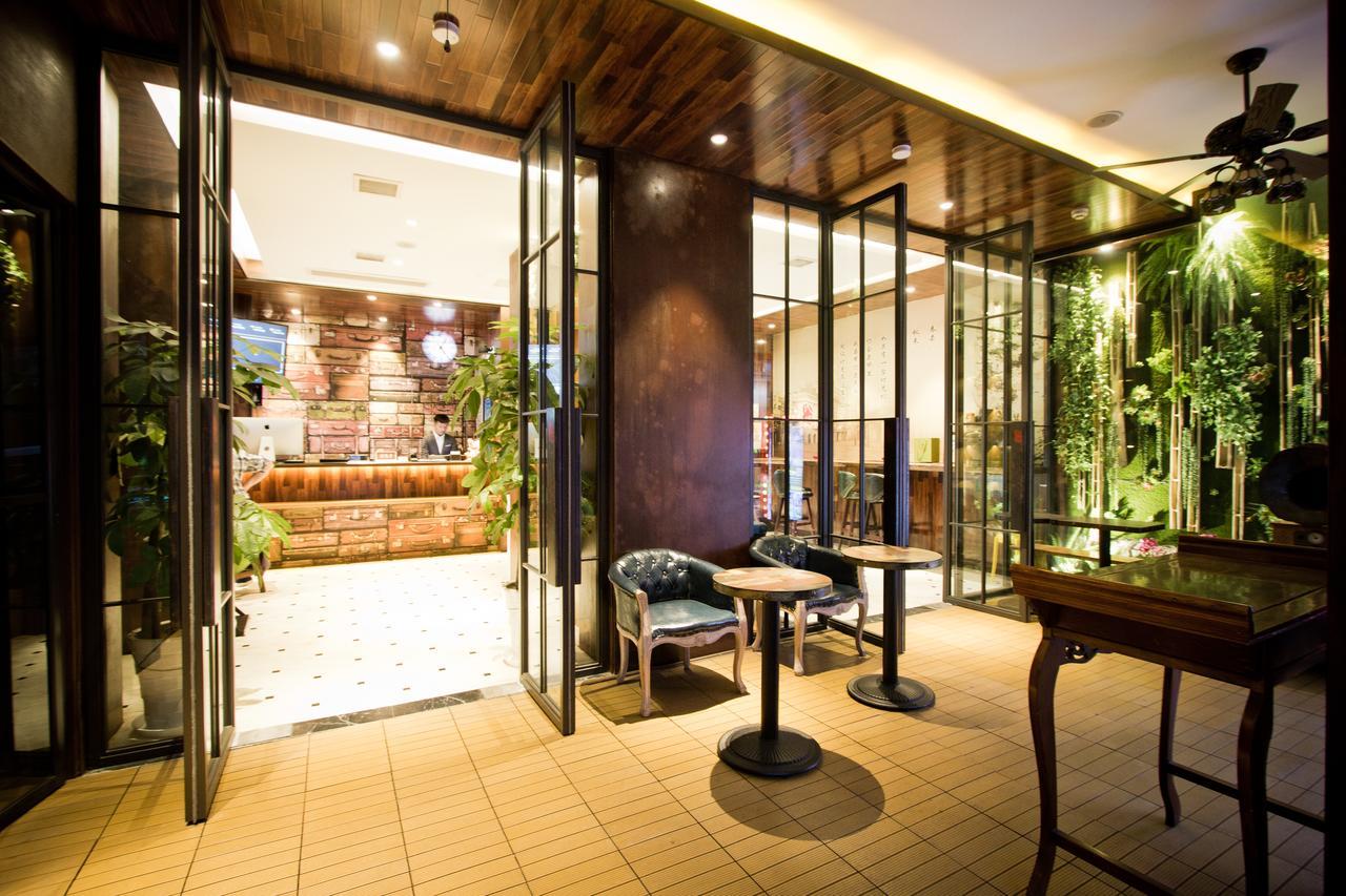 MG Hotel  Qingdao Buitenkant foto